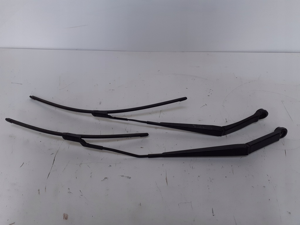 фото №1, Рычаг дворники перед jaguar e-pace x540