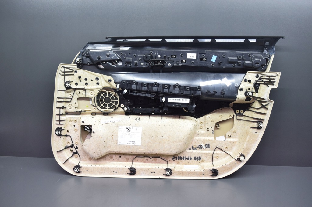 фото №7, Обивка дверь левая перед обшивка дверь bmw 7 g11 g12 бежевый