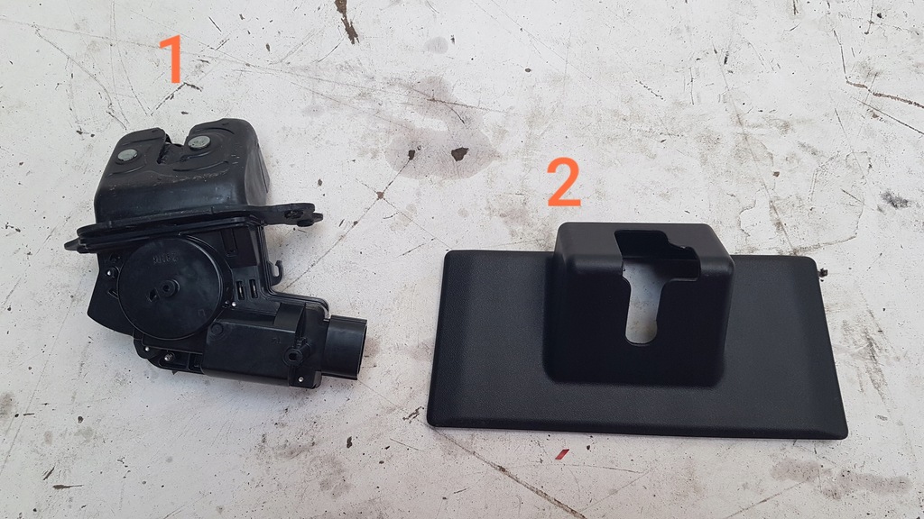 фото №1, Замок крышки багажника защита замка toyota chr