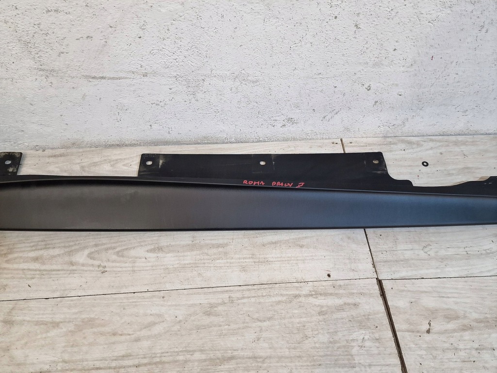 фото №3, Ferrari roma молдинг порог правая