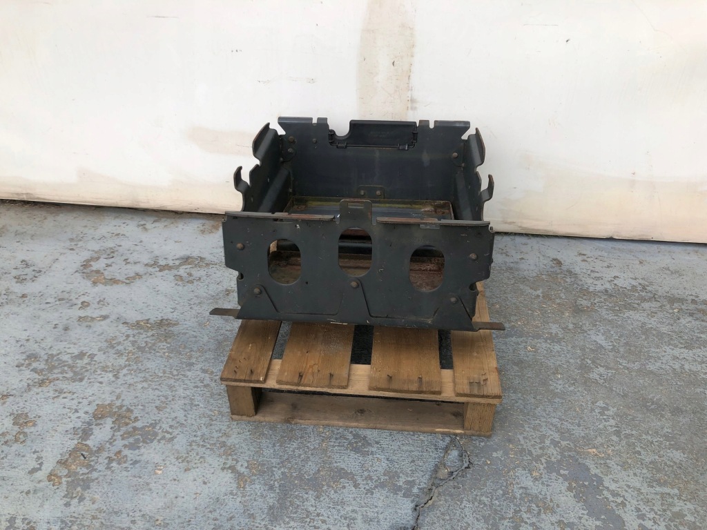 фото №1, Mercedes actros mp3 коробка акумуляторів a9304290858