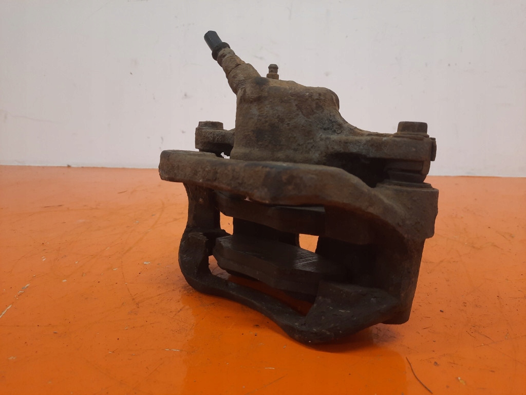 фото №5, Nissan kubistar i 1.5dci 88km 03-08 суппорт тормозной перед левый 201645 k9k