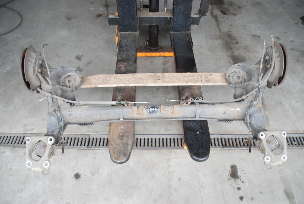 фото №9, Peugeot 5008 i 09-17 балка oś підвіска задня