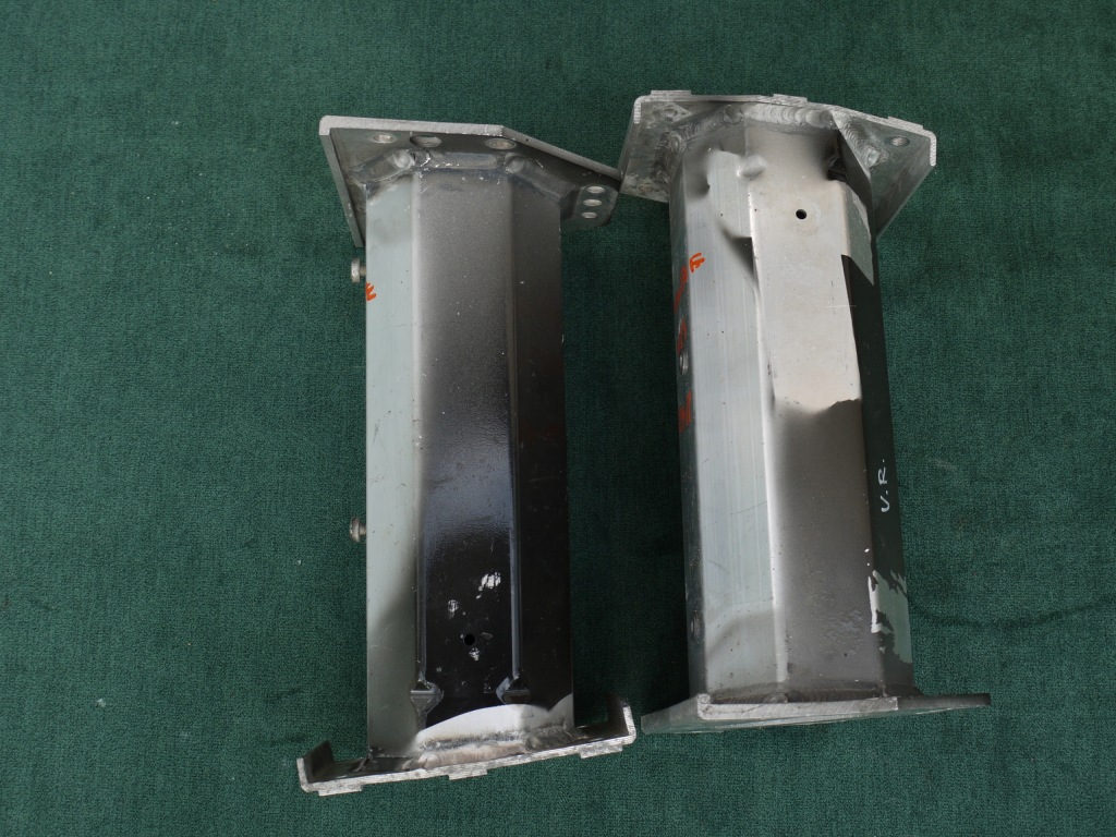 Купити Кронштейни  бампера болти aston martin vanquish 2012-2018r