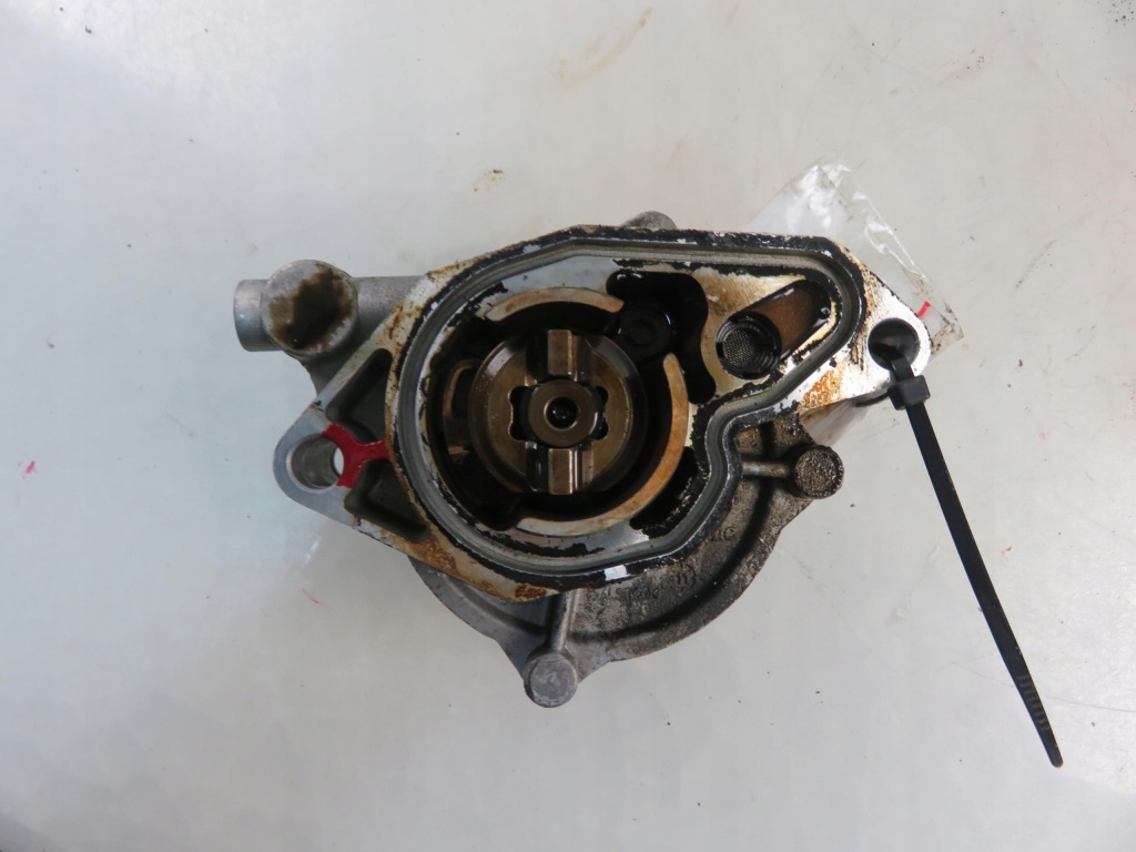 Насос вакуум opel insignia a 2.0 turbo 12632504 70309702007 в Украине