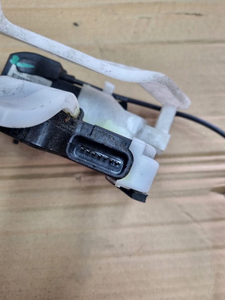 фото №9, Hyundai ix35 замок двері правий задня задній 81420-2y000 10-15