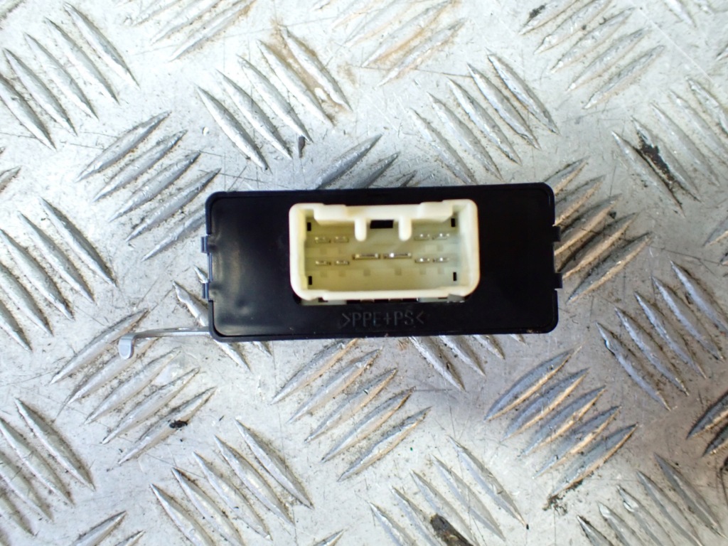 Модуль реле фаркоп буксировочный буксировка toyota tundra sequoia 2022- Недорого