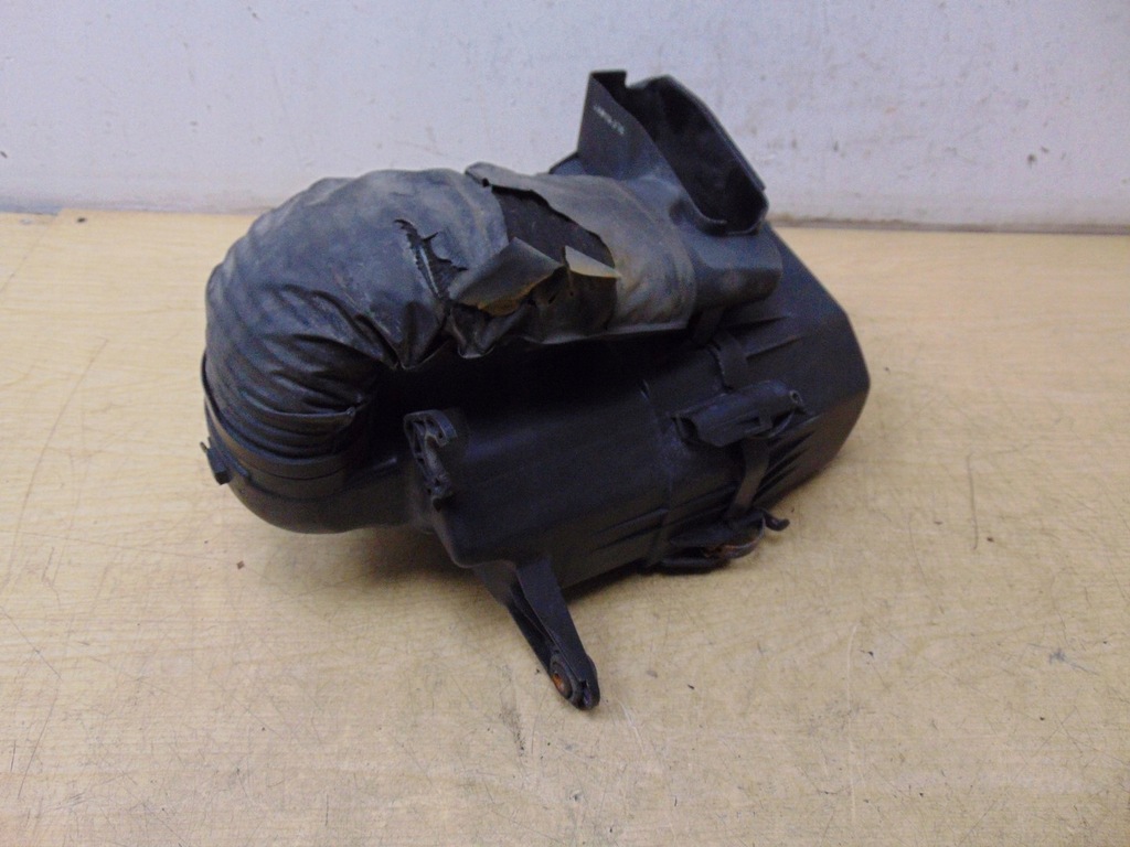 фото №8, Корпус фільтра фільтр повітря kia venga 1.4 crdi