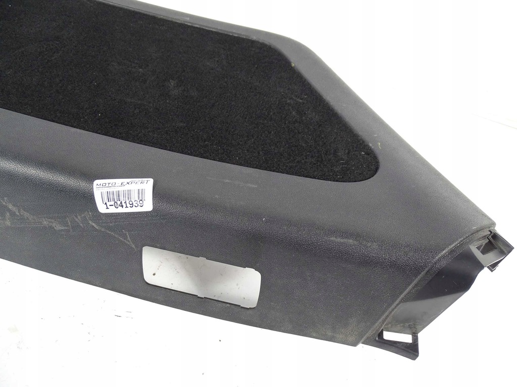 фото №8, Mercedes r w251 защита накладка крышки багажника