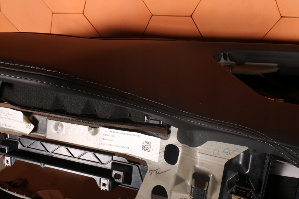 фото №9, Bmw g20 g21 g22 g23 g26 m4 приборная панель приборная панель  кожа czarna hud 8km!