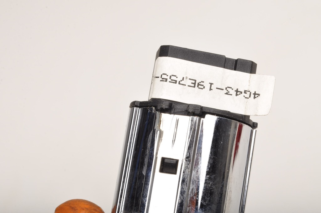 фото №7, Aston martin db9 кнопка рециркуляції повітря 4g43-19e755-ae