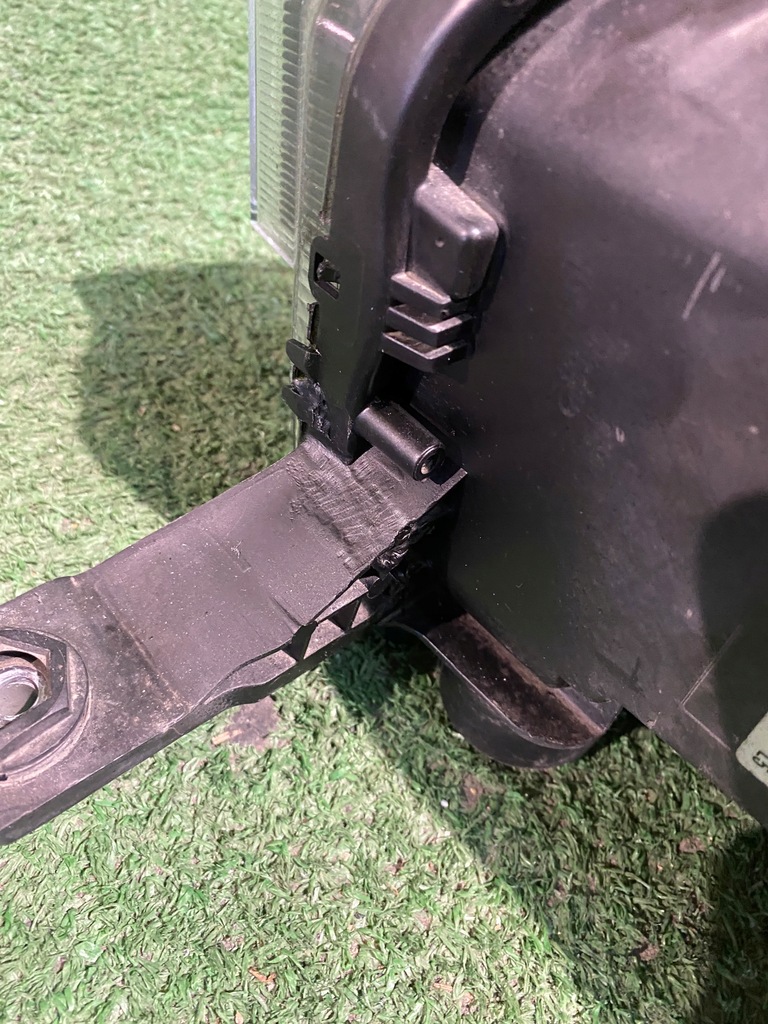 фото №4, Фара правый skoda rapid lift