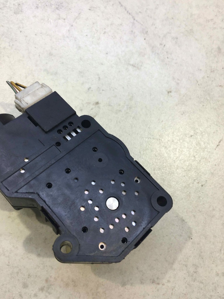 фото №7, Моторчик отопителя nissan primera p11 2.0 16v