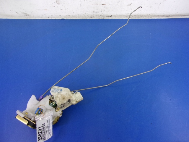 фото №1, Nissan x-trail t30 замок дверь правый задняя