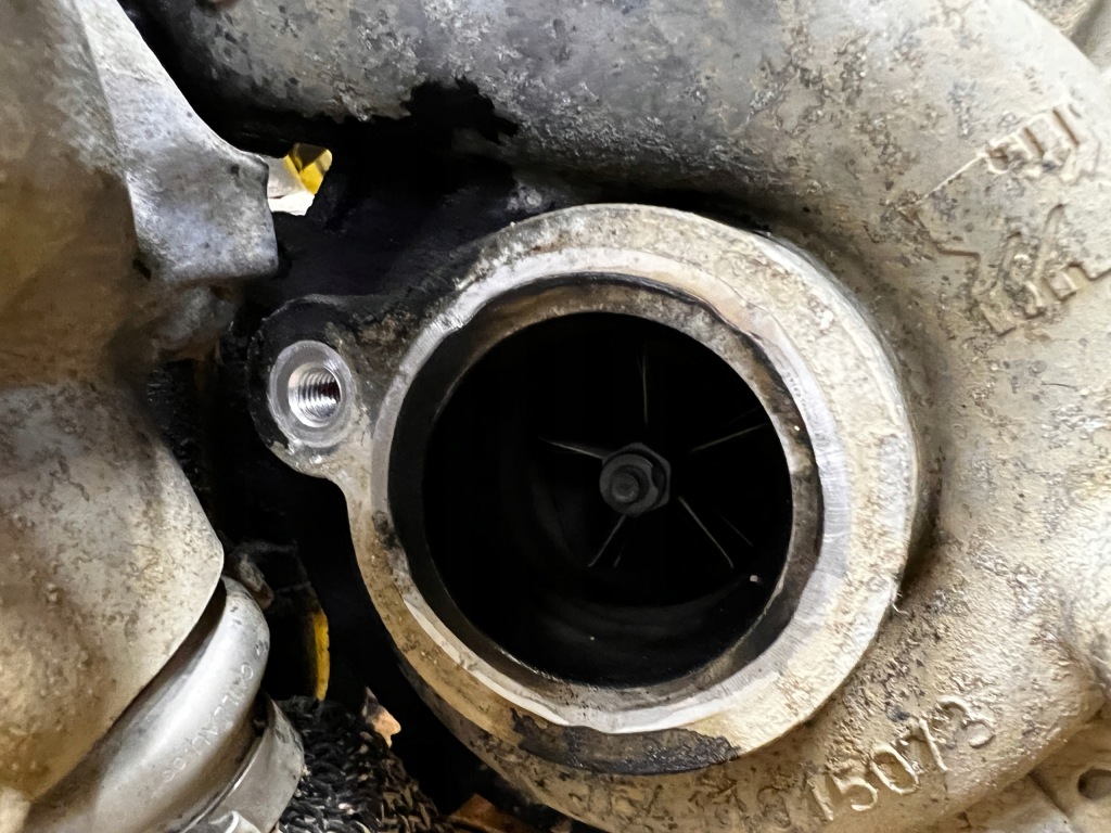 Комплектный  двигатель форсунки турбина dacia renault 1.5 blue dci k9k u872 adblue Цена