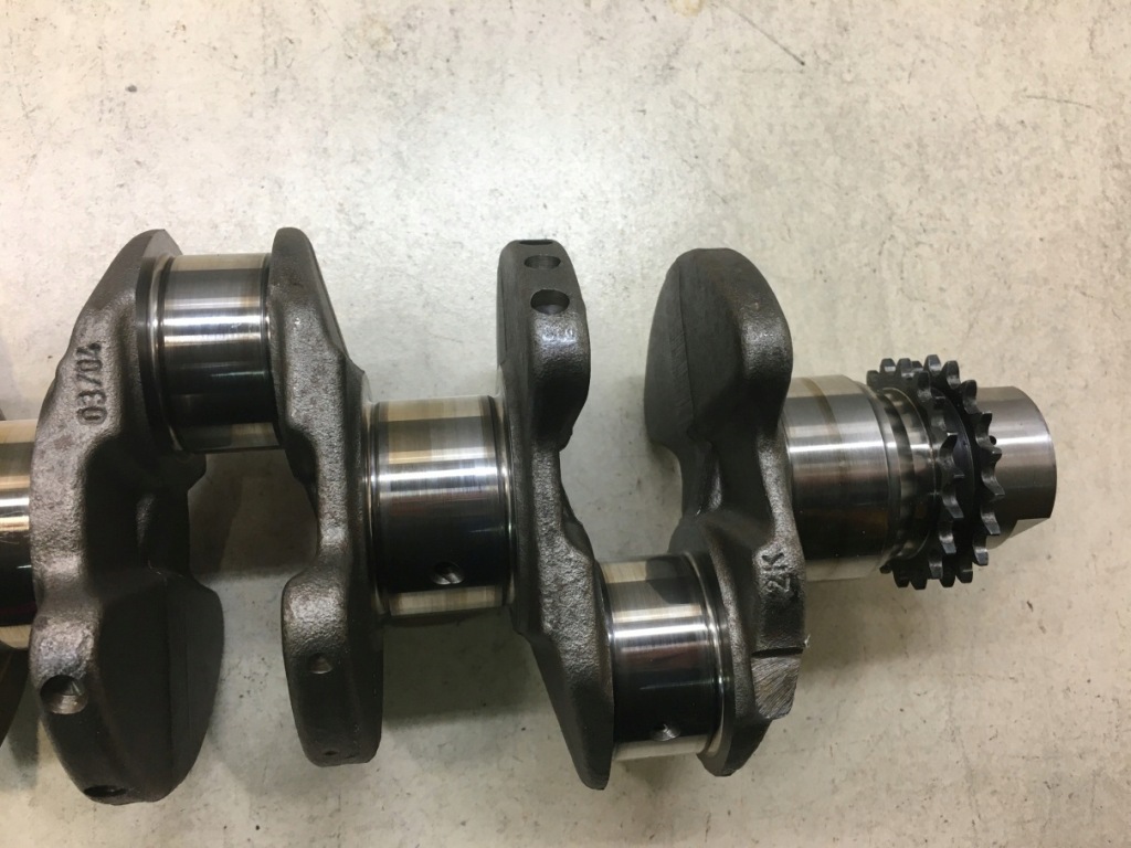 Wał коленчатый ford focus 1 1.8 tddi 0780422 Оригинал