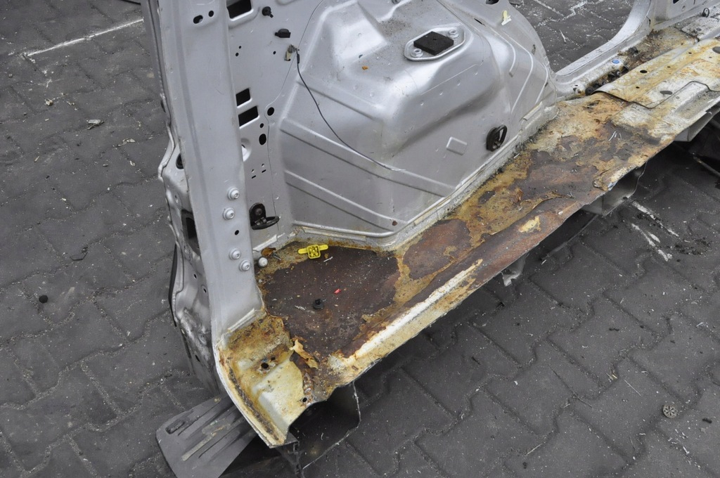 фото №6, Ford transit courier чверть крила лівий задня bok