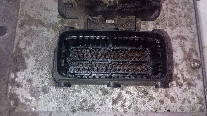 Бортовий комп'ютер блок керування двигуна saab93 ii 2,0t 55352688 Зі Шроту