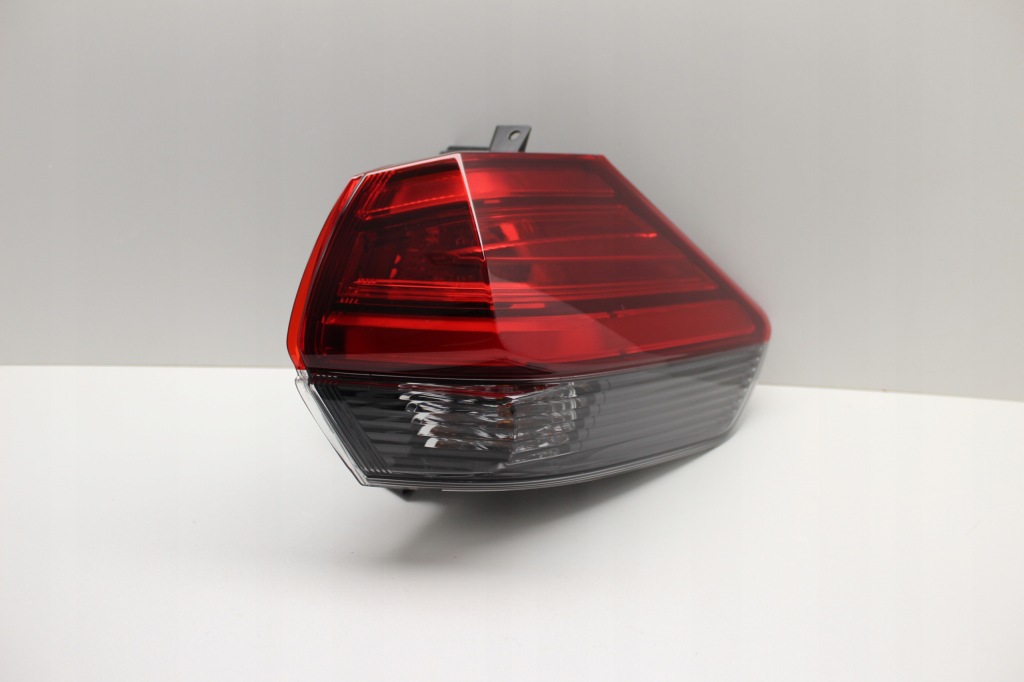 фото №1, Nissan x-trail t32 lift лампа права led 2017 +