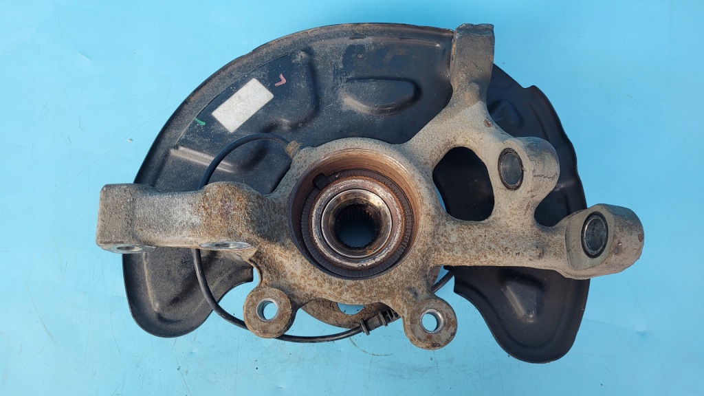 Mercedes w218 cls 350 15r поворотный кулак ступица левая перед защита a2044211120 Недорого