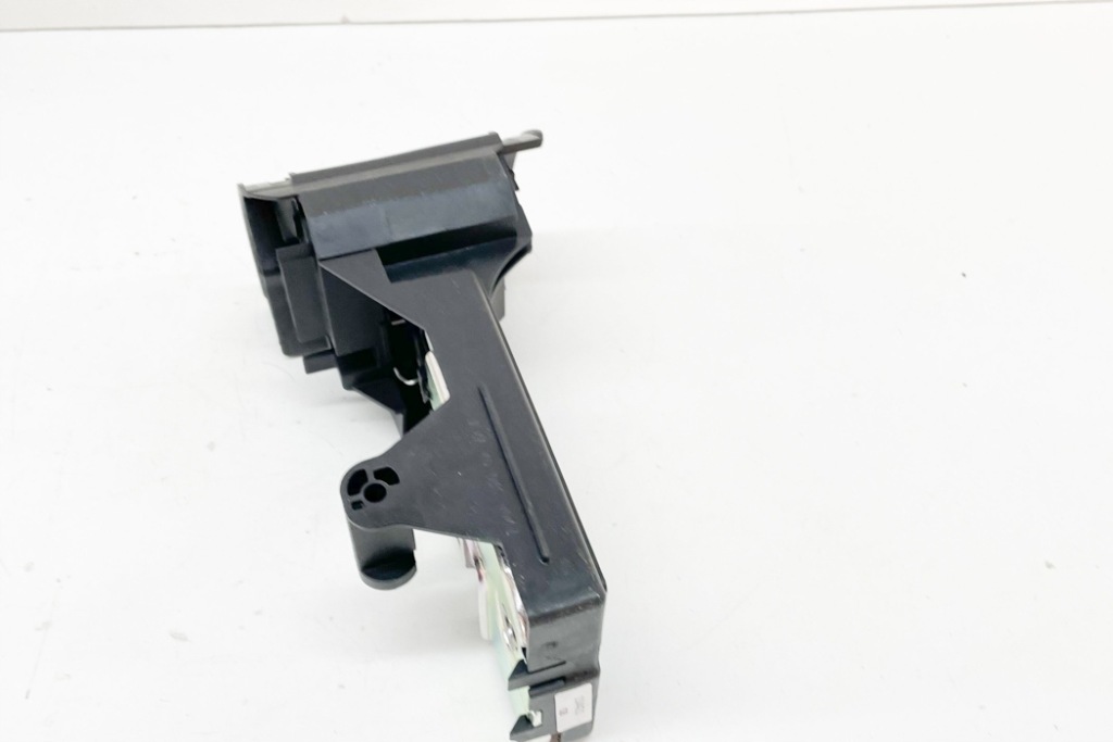 Mb glk x204 разблокировка правого заднего сиденья a2049200272 оригинальные Недорого