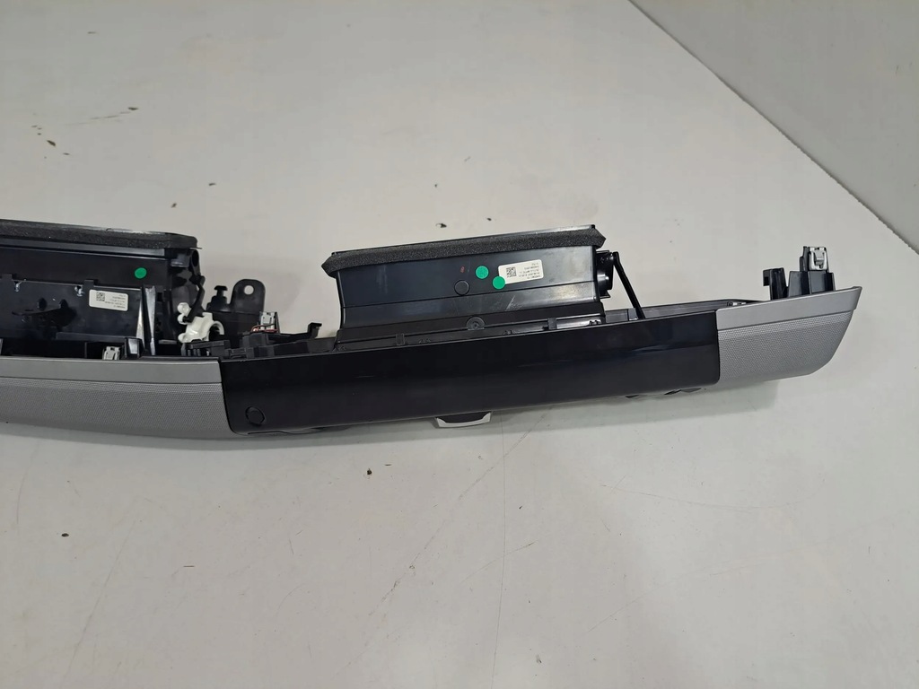 фото №12, Bmw 2 active tourer u06 2021 панелі приладова, консоль