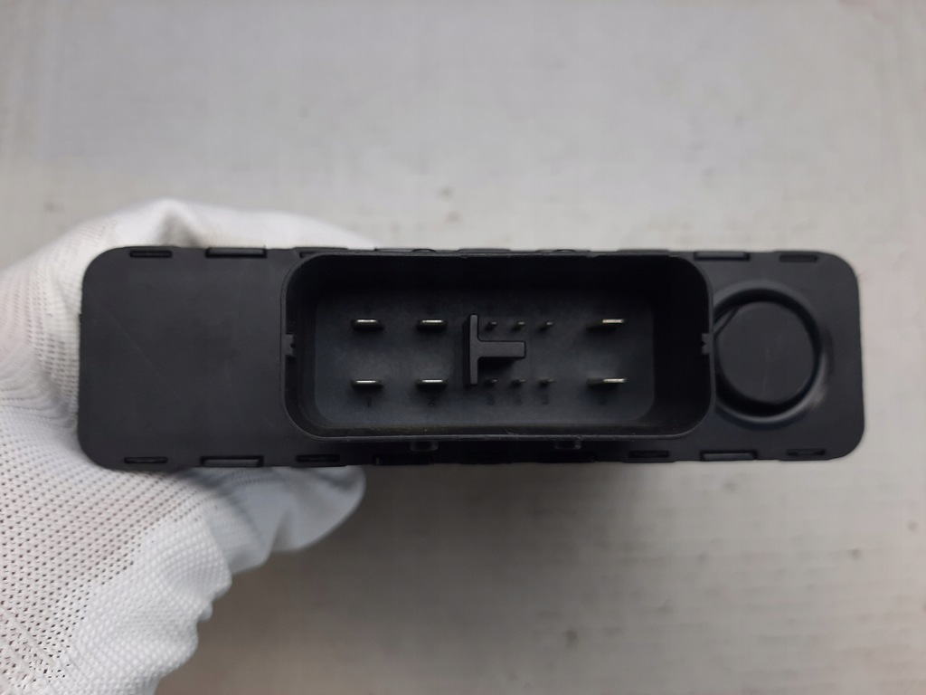 фото №4, Audi a3 8p модуль стабилизатор напряжения 8k0959663