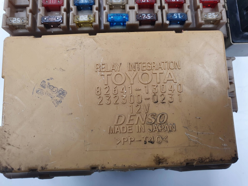 фото №6, Коробка предохранителей 81980-50030 82641-13040 toyota corolla verso