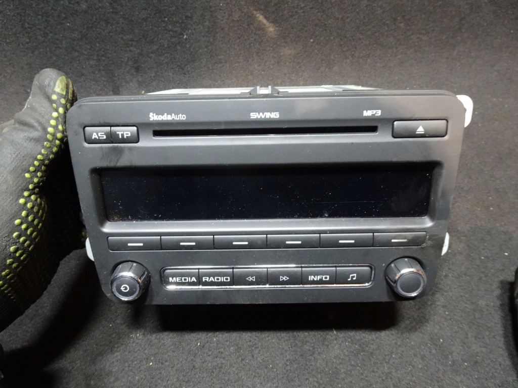 фото №1, Skoda fabia ii fl радіо swing 5j0035161d