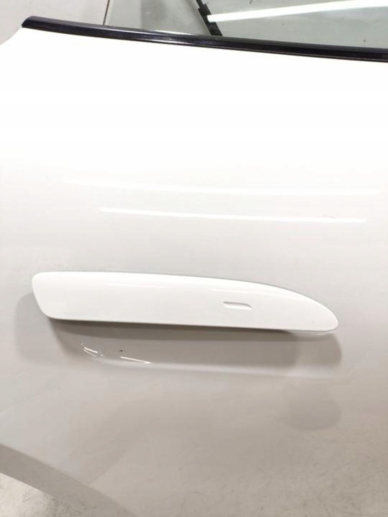 фото №12, Porsche taycan 9j1 2021 двері