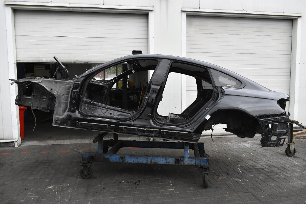 Купить Четверть крыло  левый правый  задний лонжерон стойка  порог 475 bmw 4 f36