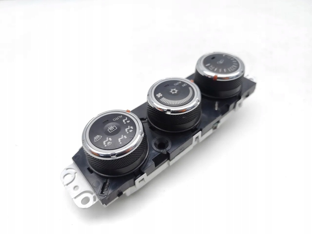 фото №12, Mitsubishi asx панель кондиционера 2.2 di-d 4wd дизель 110kw 150 hp 2015