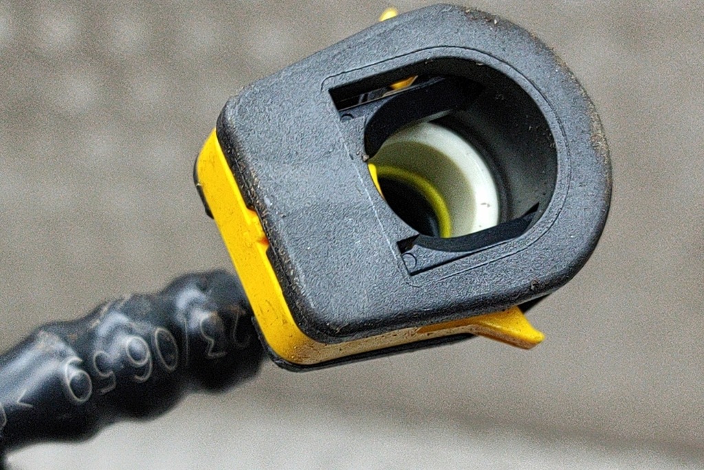 фото №5, Porsche 911 992 gt3 шланг вакуумний 9gt201222 4.0 бензин 375kw 2024