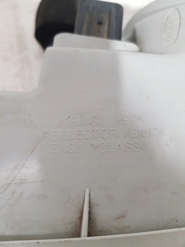 фото №6, Hyundai h-1, starex, satellite 1998 перед сторона левая лампы передние