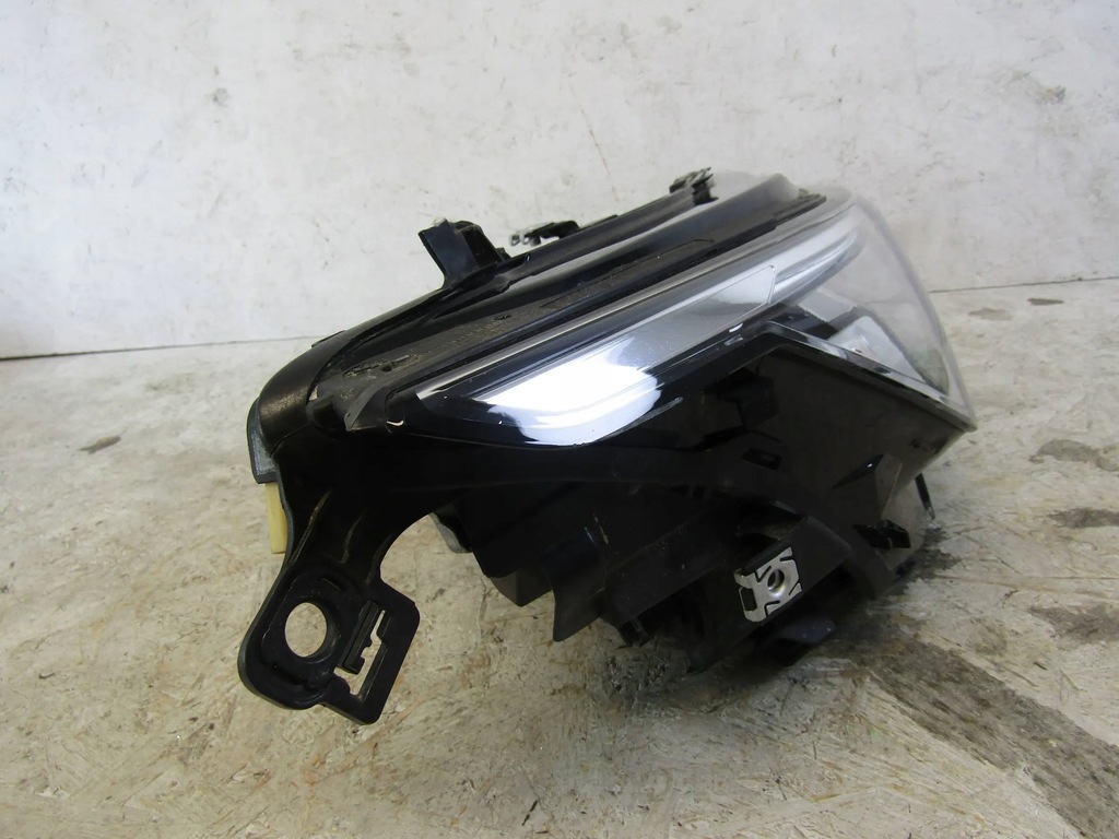 фото №12, Vw golf viii лампа права перед full led