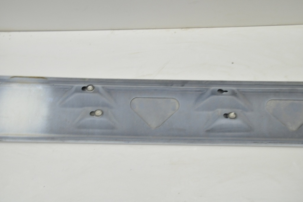 фото №8, Молдинг лівих бокових двері vw transporter v t5 minibus / passenger