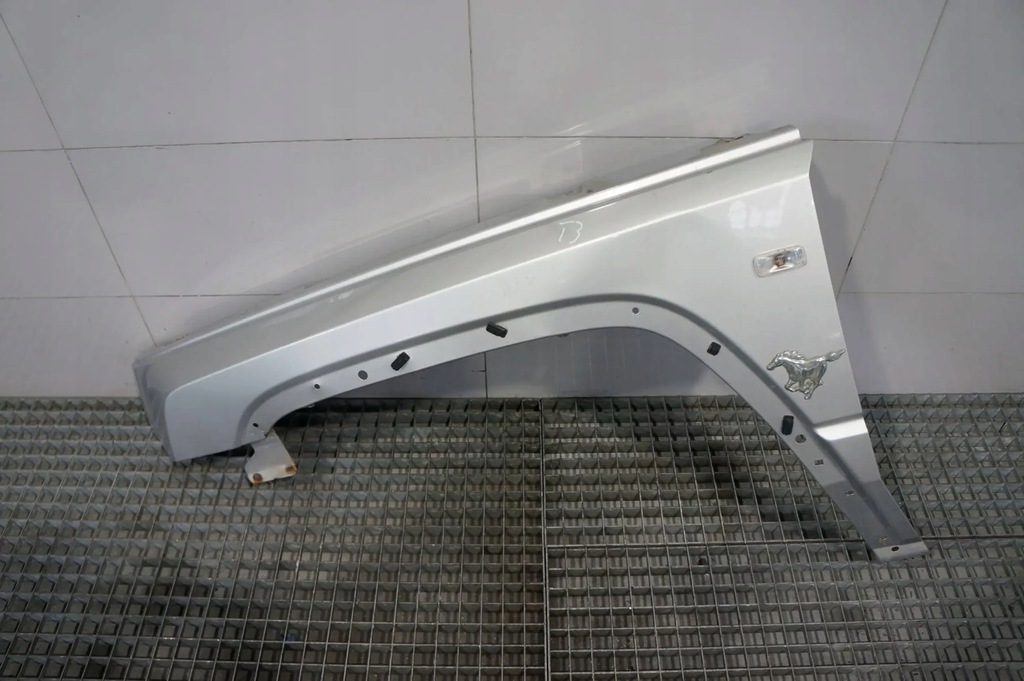 фото №1, Крила лівий перед передній jeep commander xk