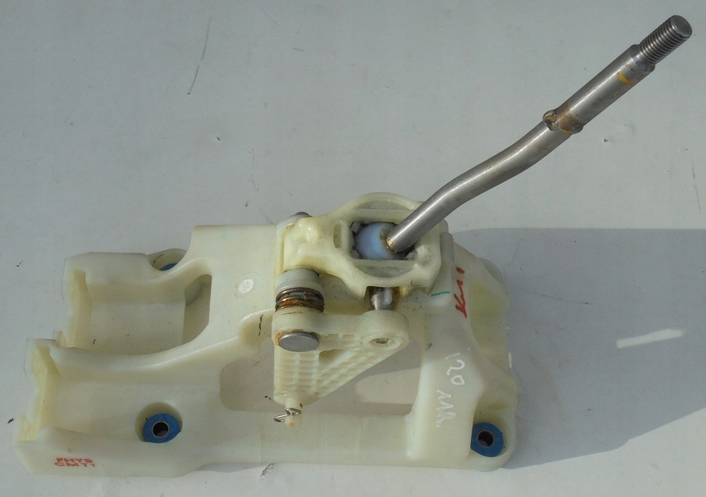 фото №1, Hyundai i20 11 r 1.2 домкрат тяга переключения передач