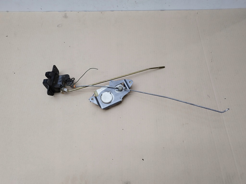 фото №5, Замок + моторчик привод крышки багажника mitsubishi pajero shogun i