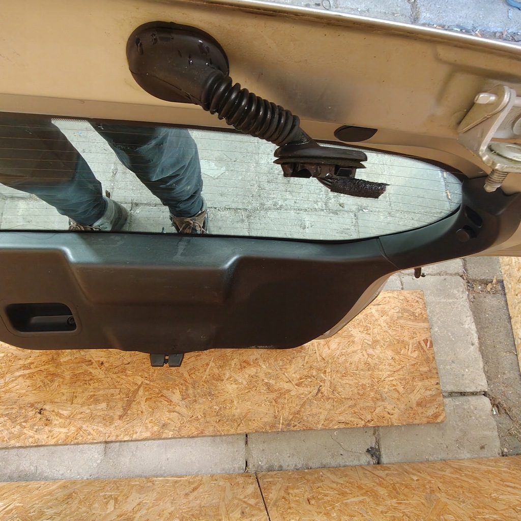 фото №12, Крышка багажника багажника задняя задняя ford fiesta mk7 mk-7 серебристая