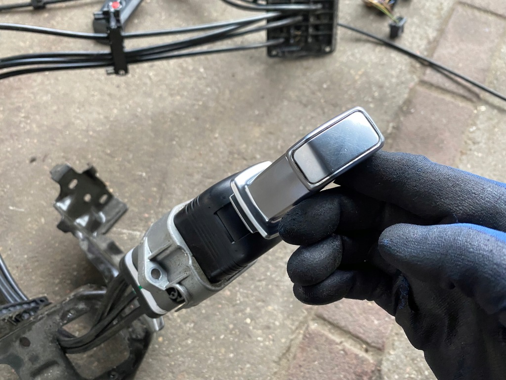 фото №11, Mercedes actros mp4 - електропроводка кабіни джгут кабелі панелі консолі салону