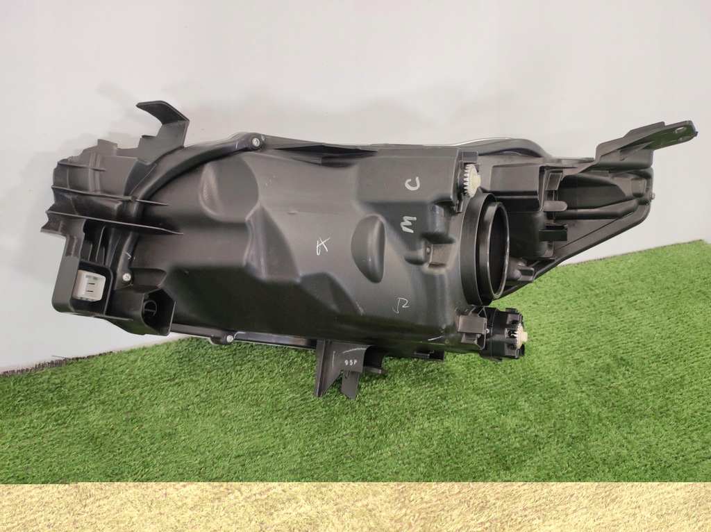 фото №8, Лампа перед правая mazda 2 dj db5j-51030 europa