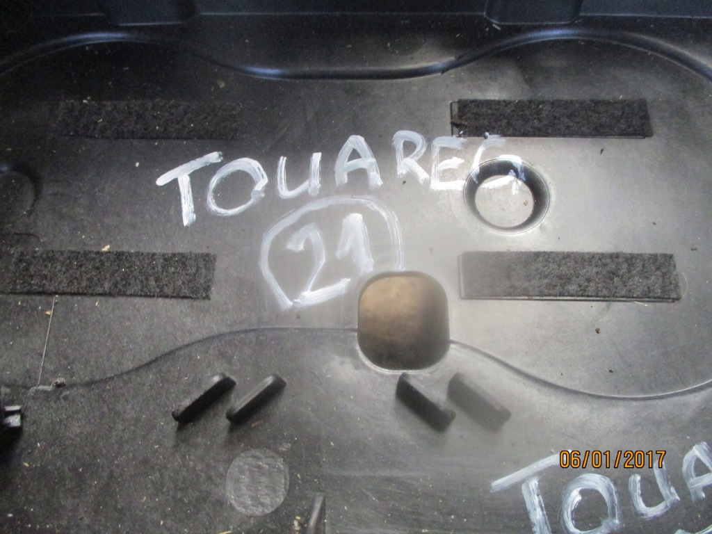 фото №4, Туннель средний подлокотник vw touareg iii кожа