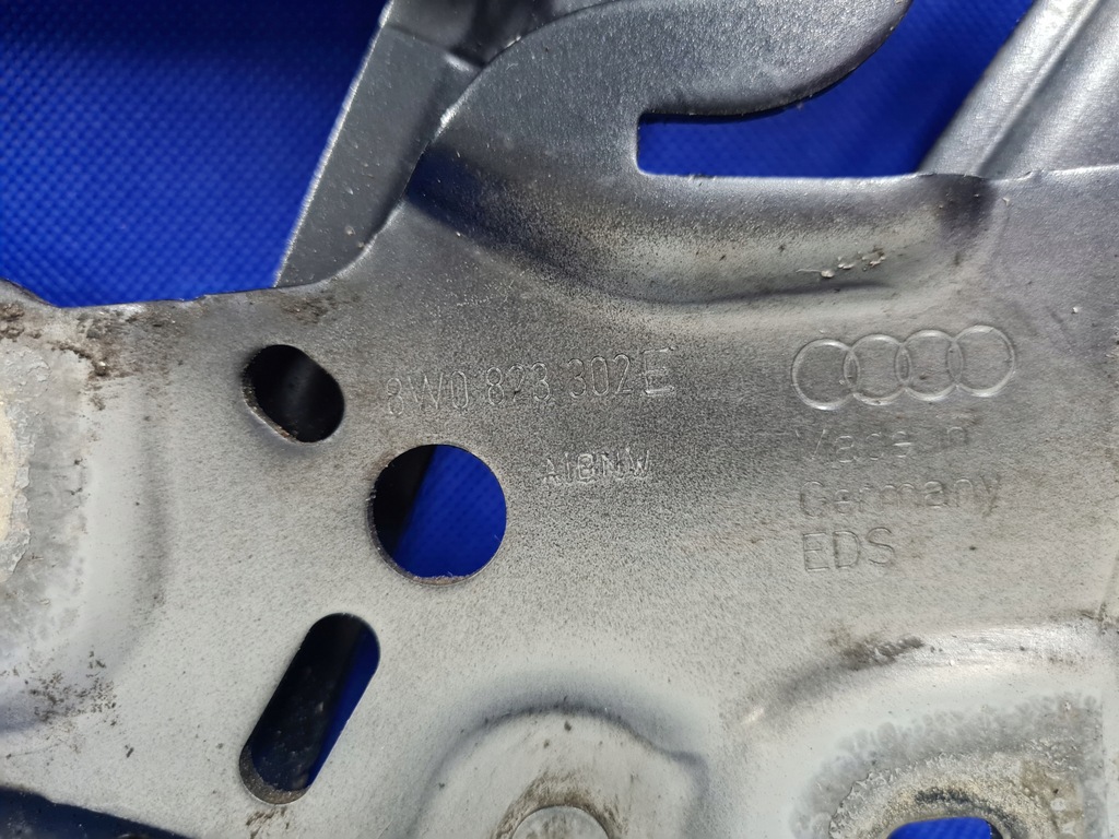 фото №7, Audi a4 s4 b9 петлі капот перед правий лівий комплект 8w0823301e 302e lx5r
