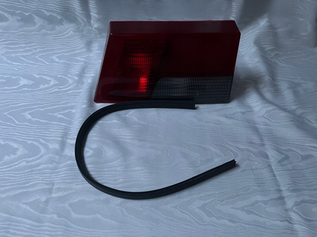 фото №12, Лампа задня права внутрішня peugeot 405 88-96 ory