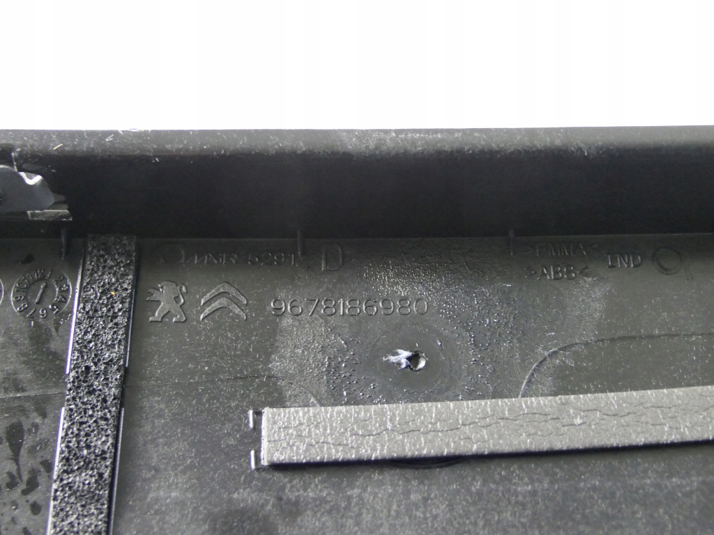 фото №12, Накладка декоративна двері перед правий передня права peugeot 308 ii t9 13-21