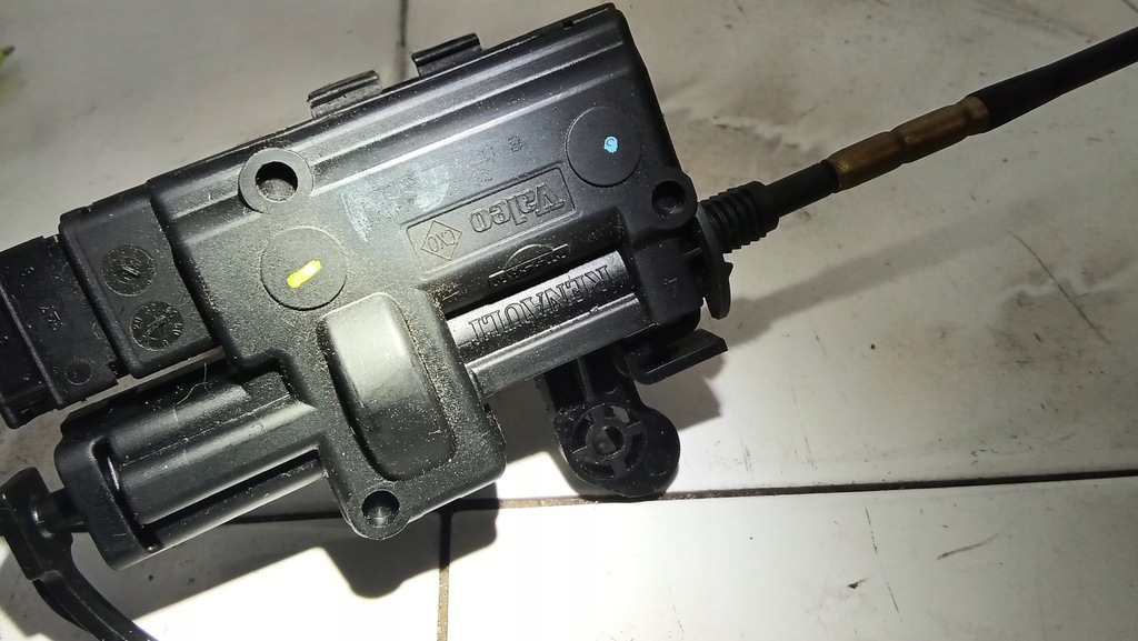 фото №7, Привод крышка заливной топлива renault scenic iii 8200312600