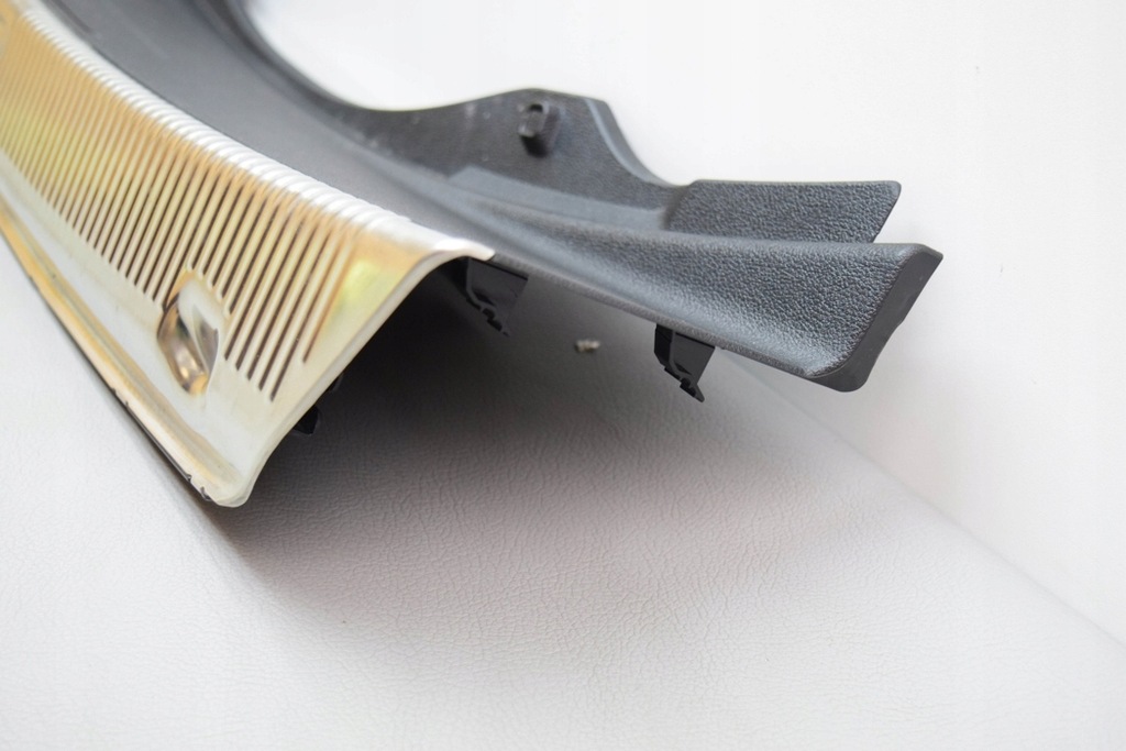 фото №11, Захист замка кришки audi a8 4h_ 4h0863471 4.2l бензиновий 273kw 2012