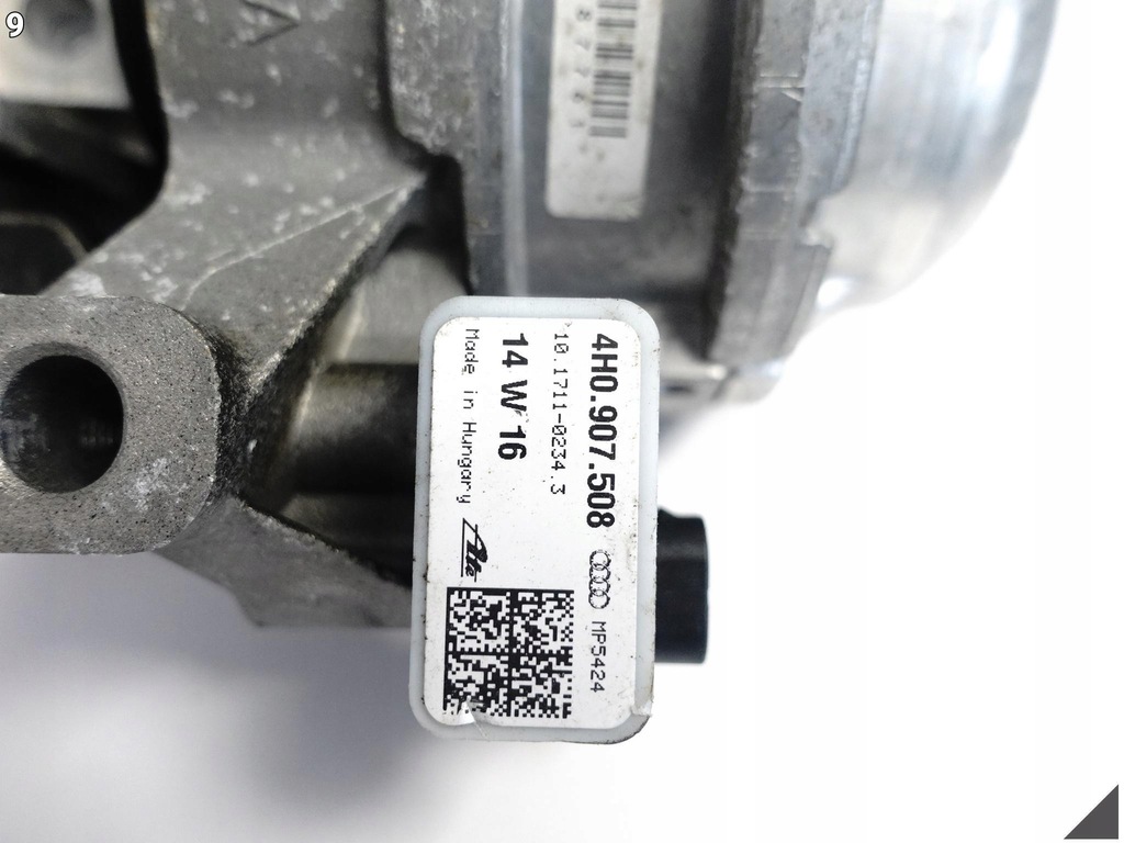 фото №10, Audi a8 s8 4h0 d4 lift 13-17 ліва кронштейн подушка підпора двигуна 4.0 tfsi