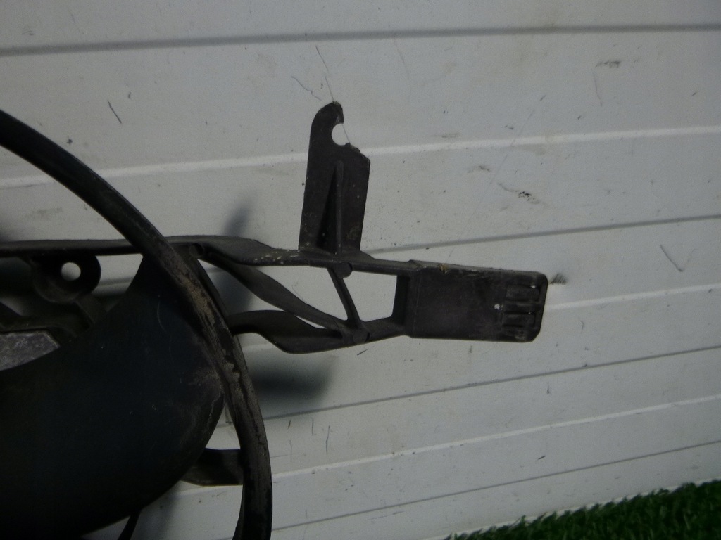 фото №5, Fiesta mk7 b-max 1.6 tdci вентилятор корпус оригинальный номер